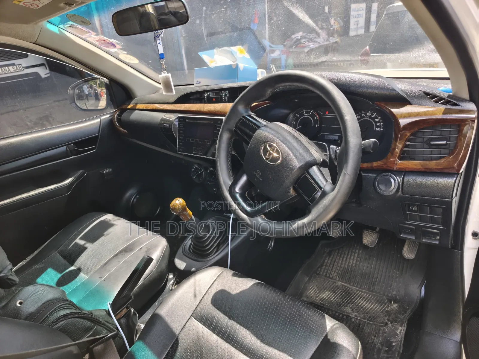 Toyota Hilux 2016 White