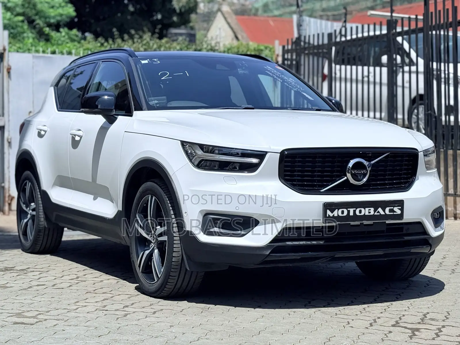 Volvo XC40 T5 Petrol AWD 2019 Pearl