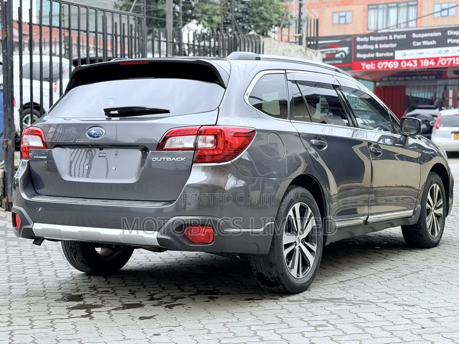 Subaru Outback Limited AWD 2020 Gray