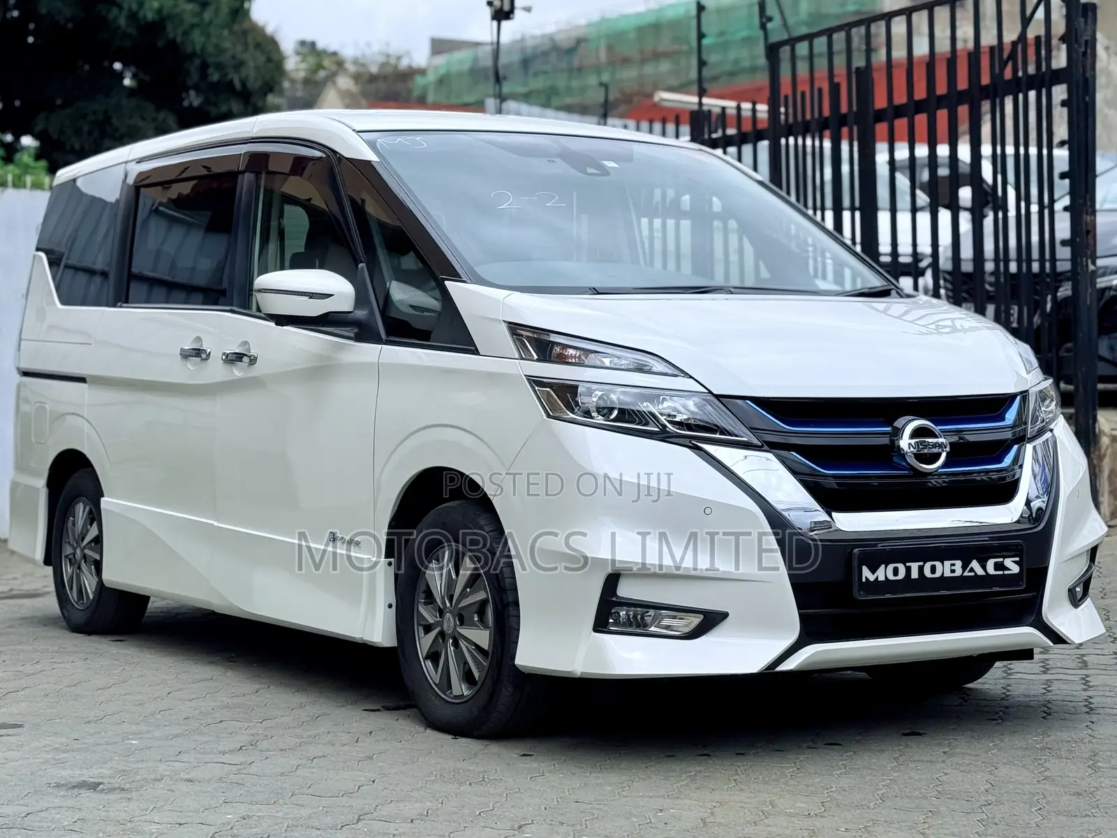 Nissan Serena 2019 White