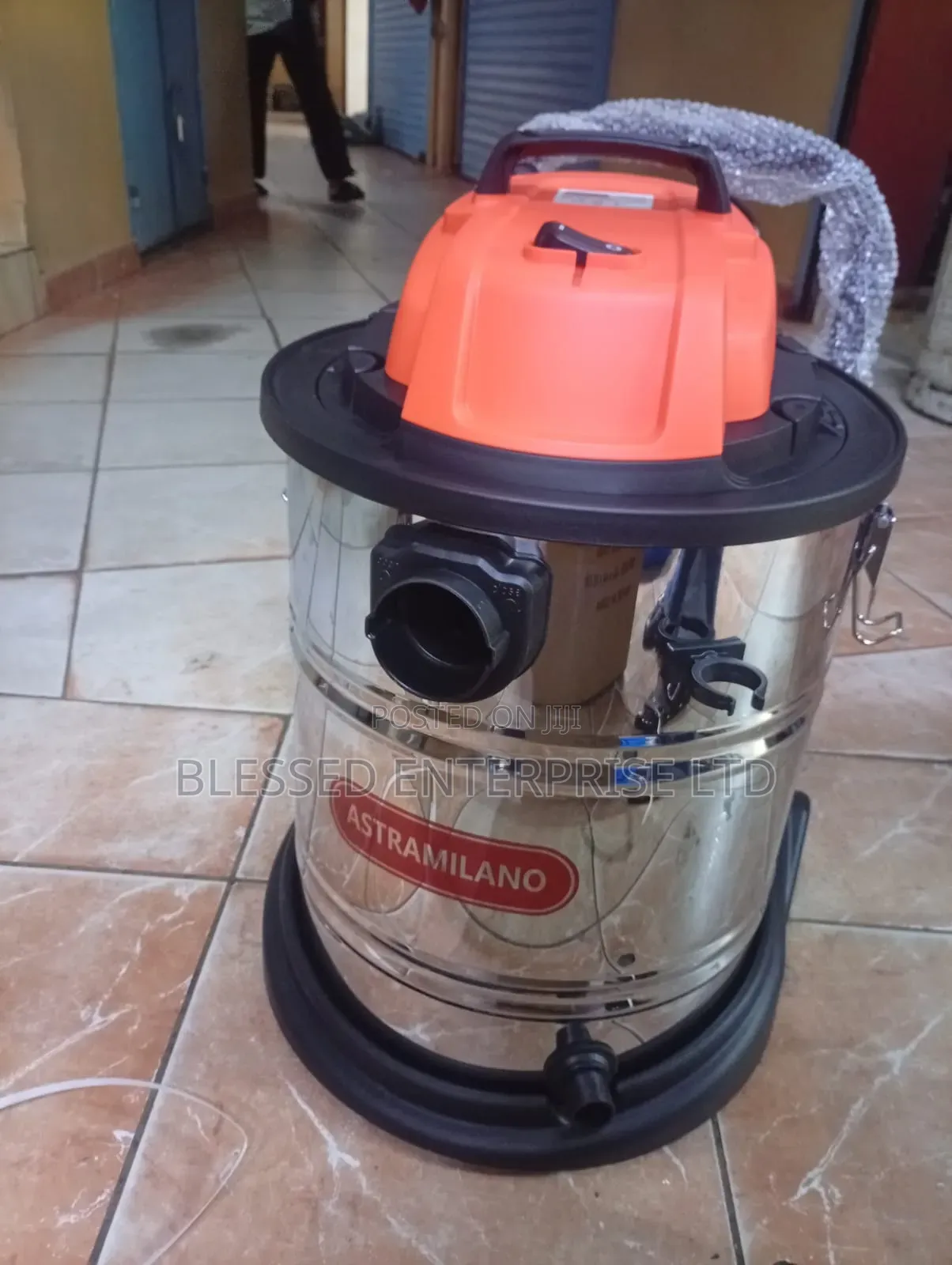 Limited Stock Astramilano 50 Litres Vaccum Cleaner Machine