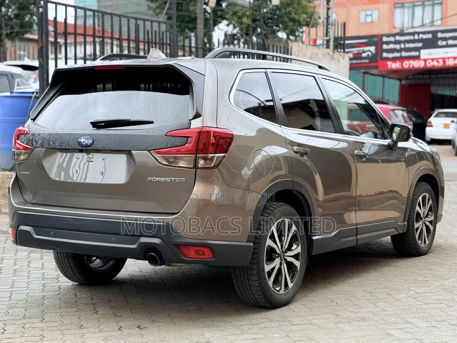 Subaru Forester Premium AWD 2019 Brown
