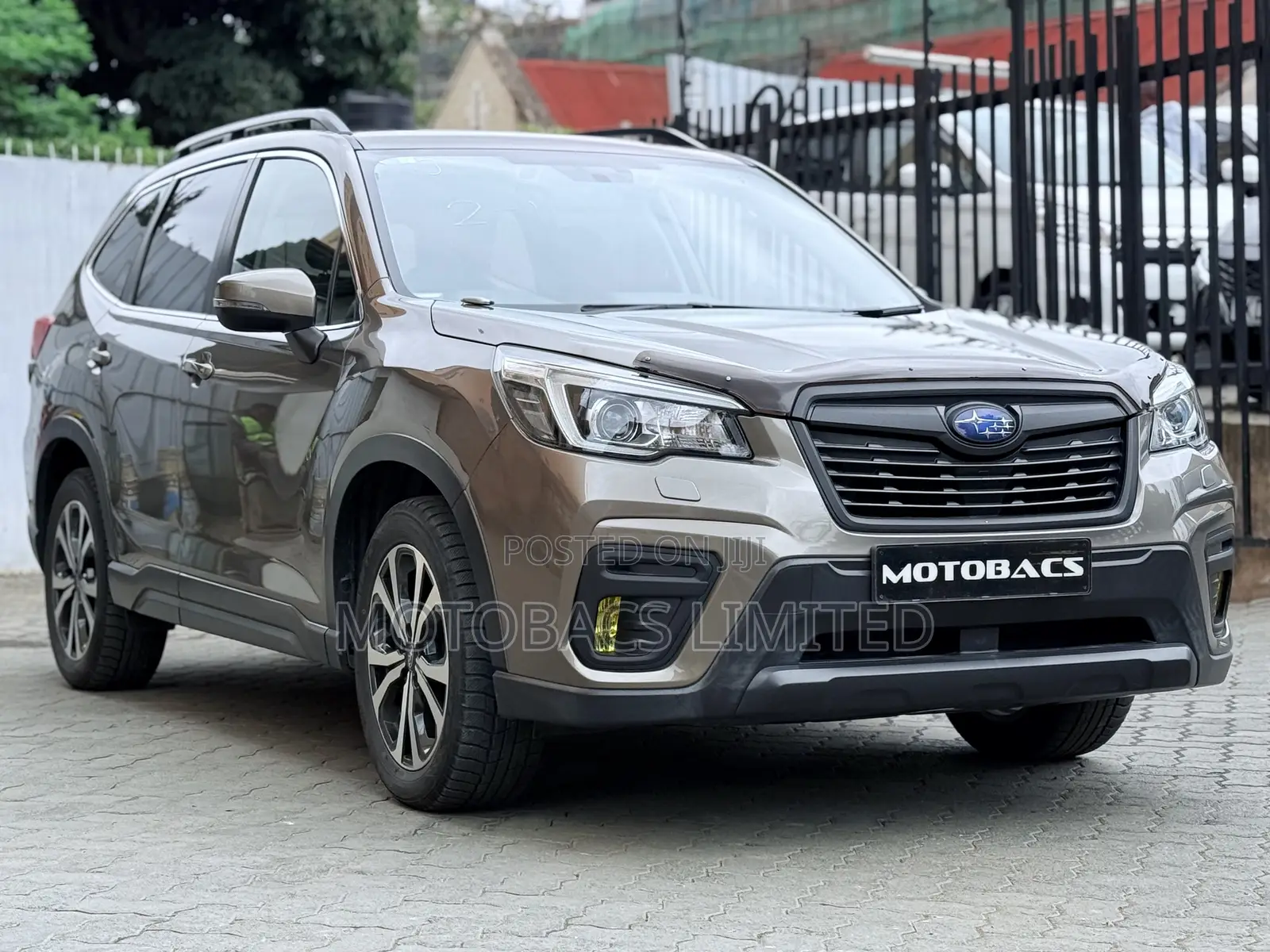 Subaru Forester Premium AWD 2019 Brown