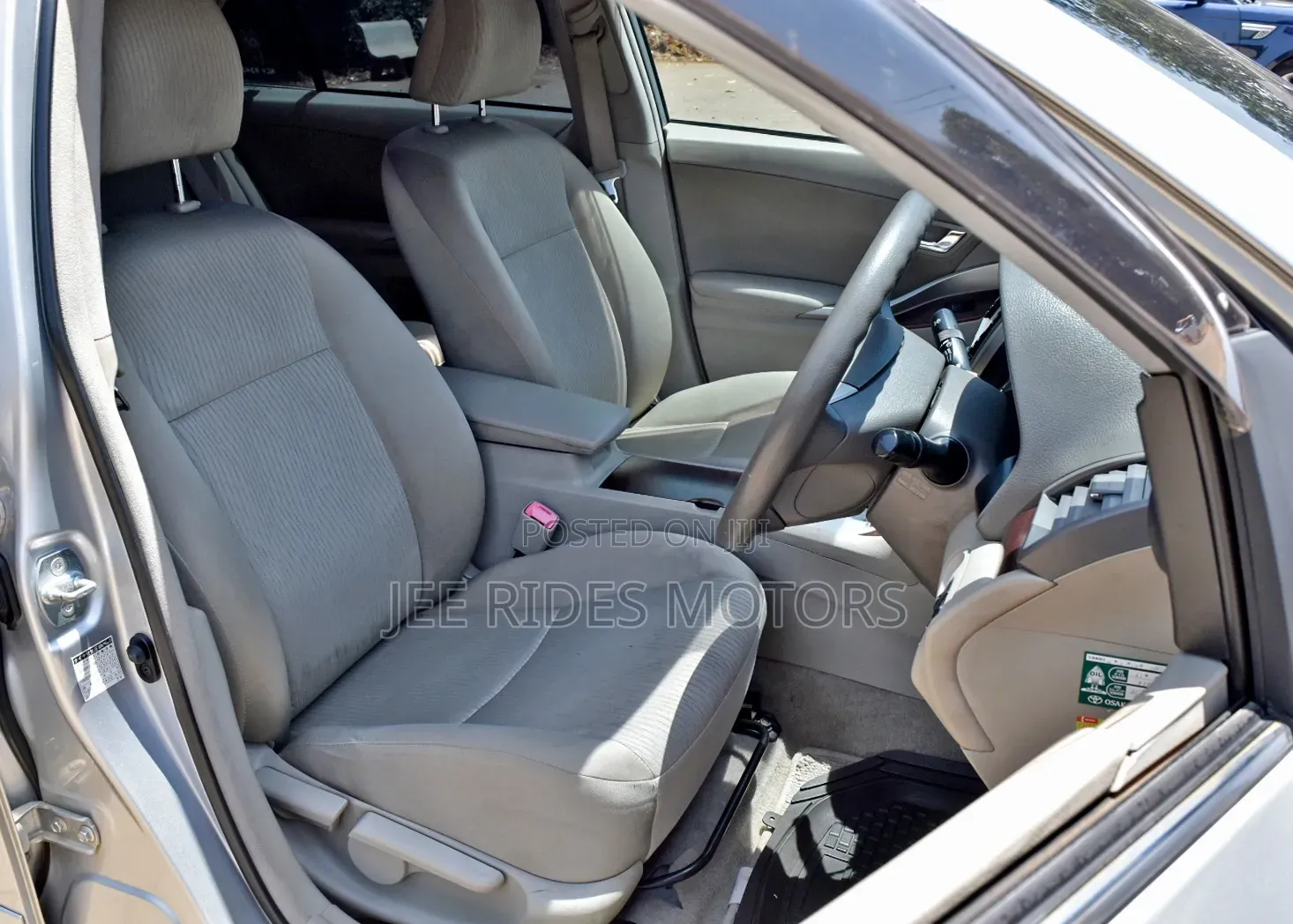 Toyota Premio 1.5 FWD 2012 Silver