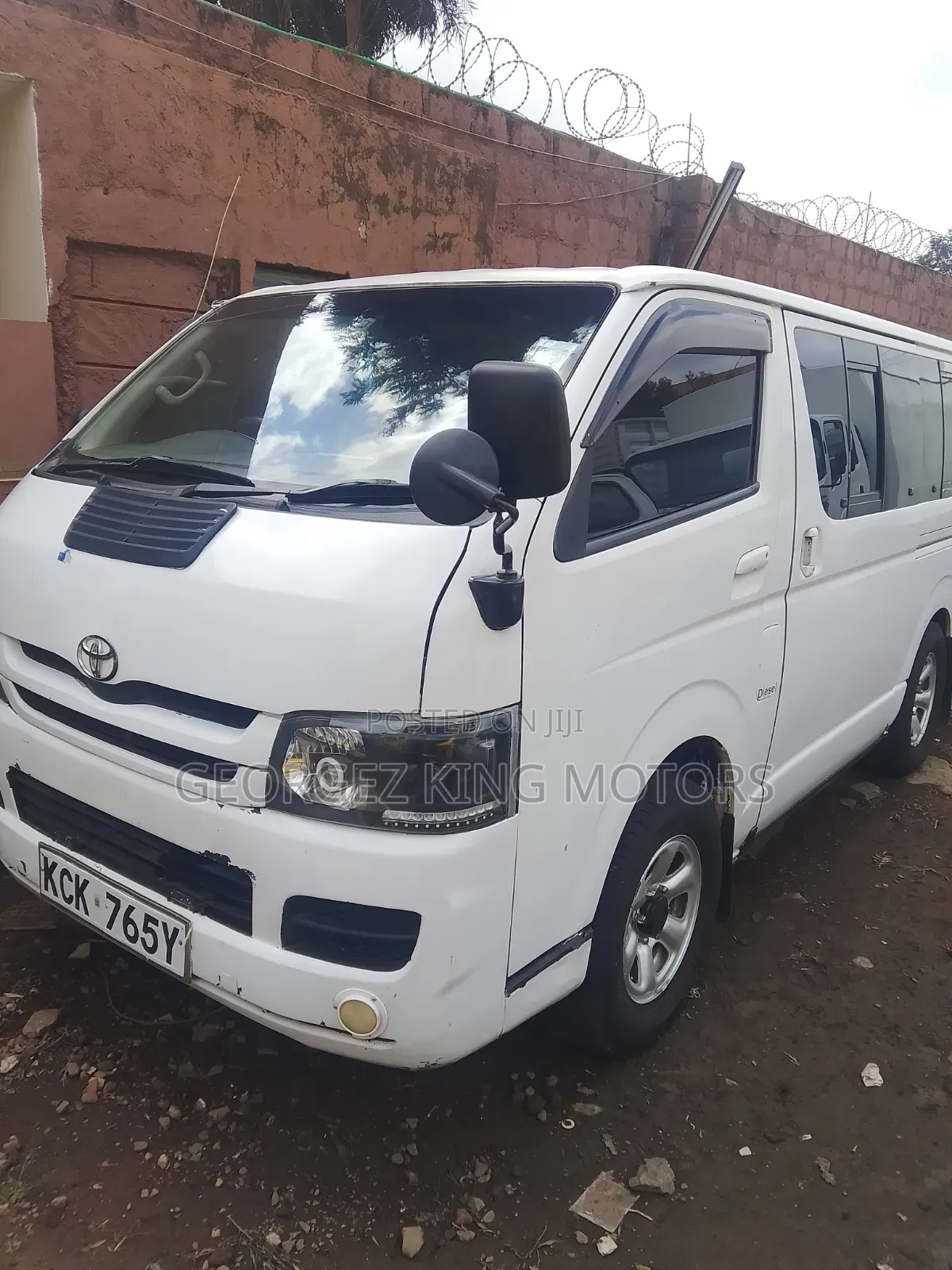 Toyota HiAce 2009 White