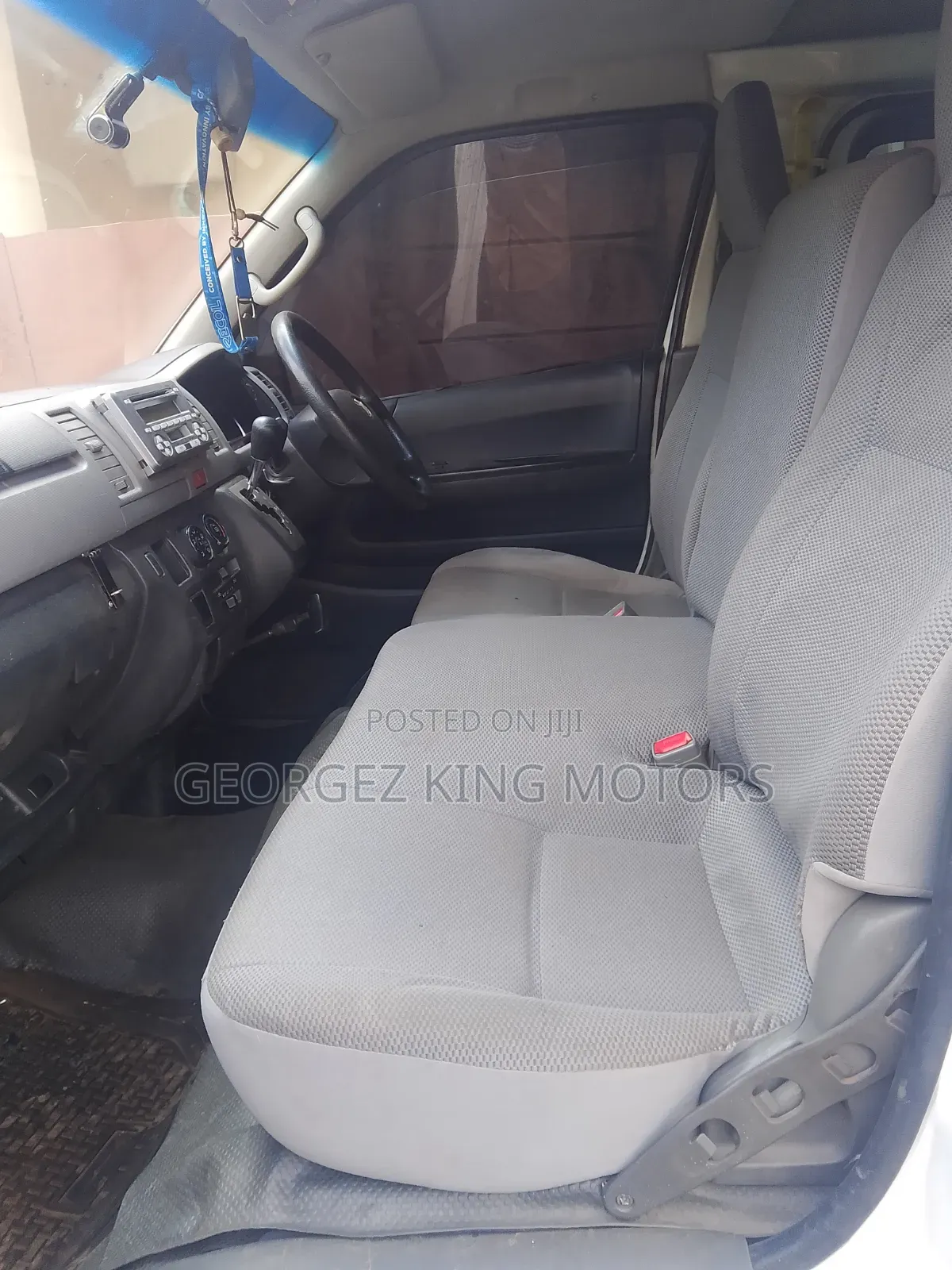 Toyota HiAce 2009 White