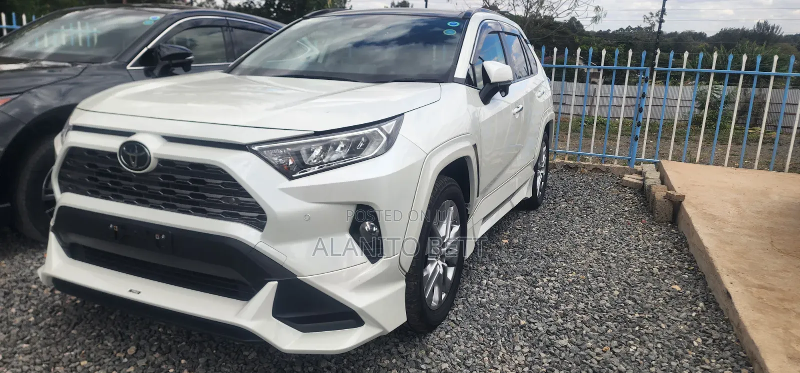 Toyota RAV4 TRD Off Road AWD 2020 White