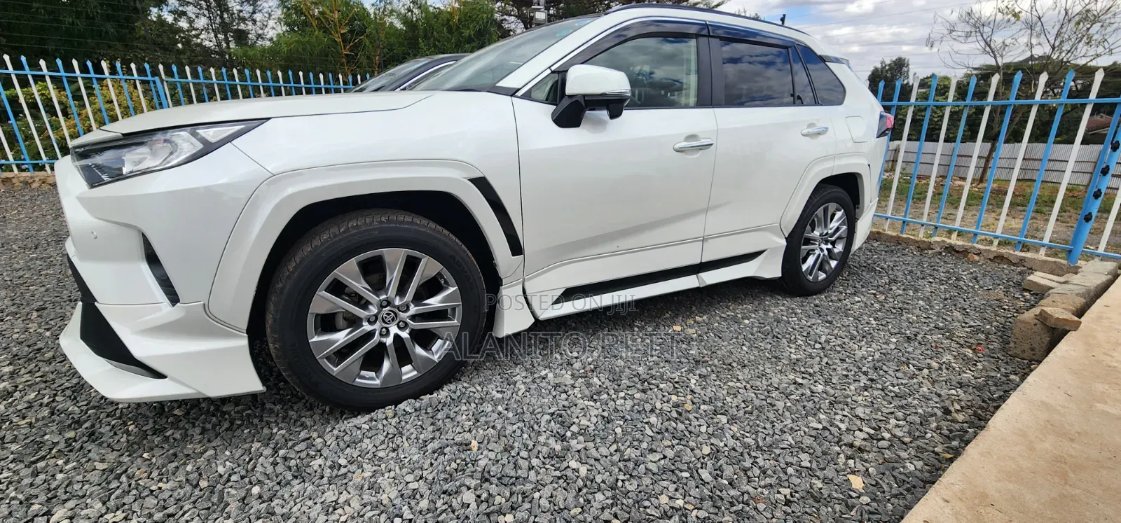 Toyota RAV4 TRD Off Road AWD 2020 White