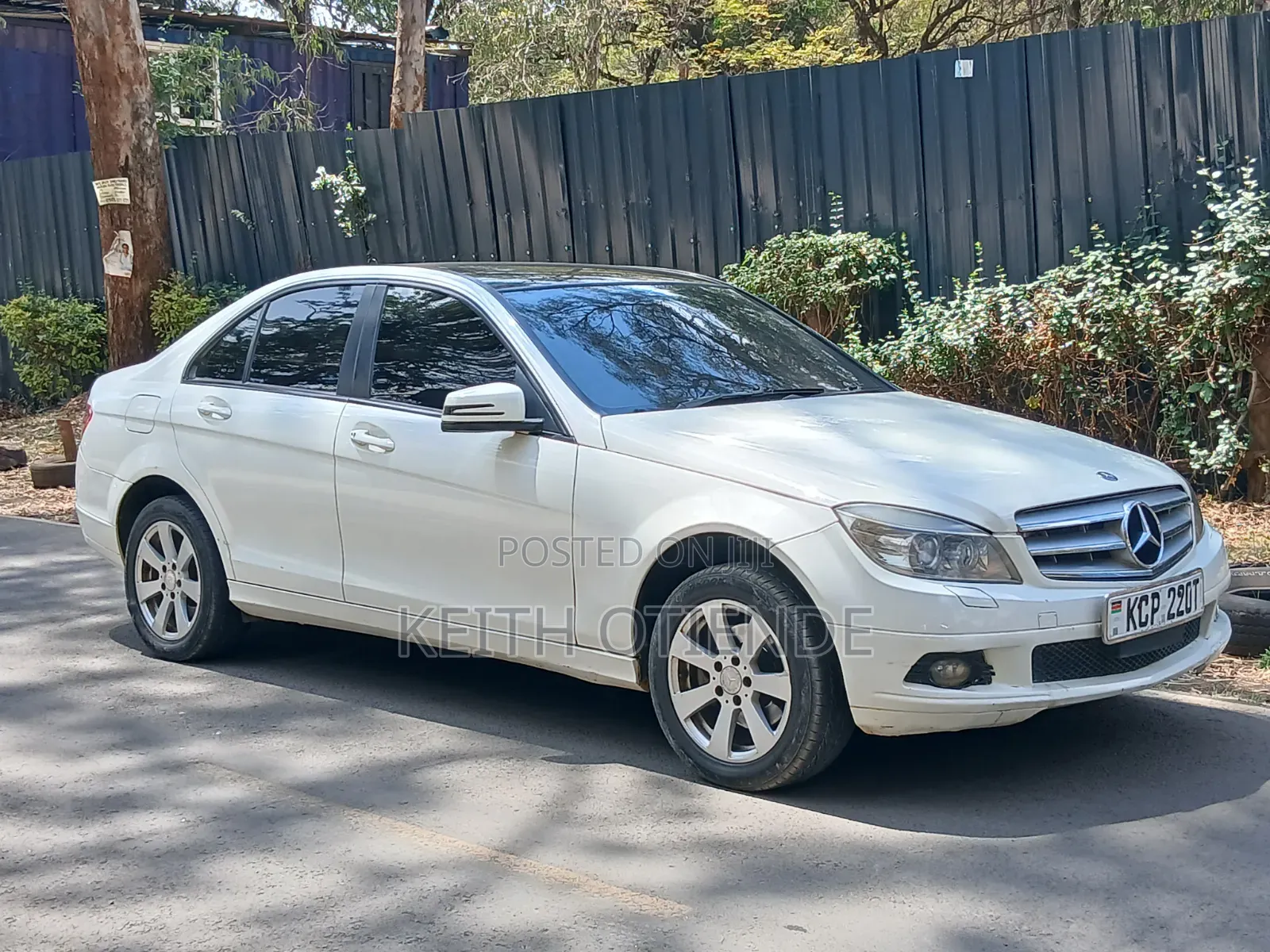 Mercedes-Benz C200 2011 White