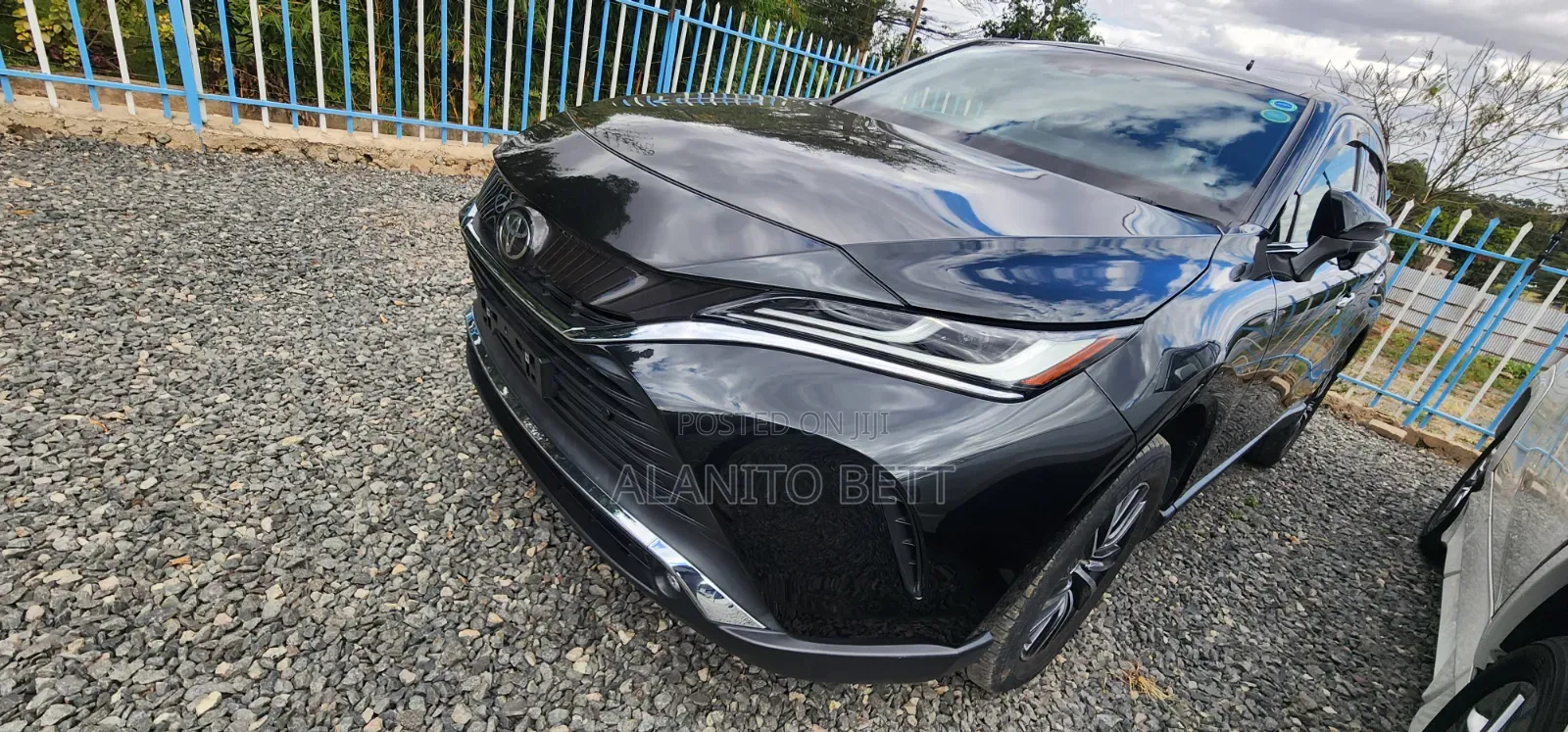 Toyota Harrier 2.0 2020 Black