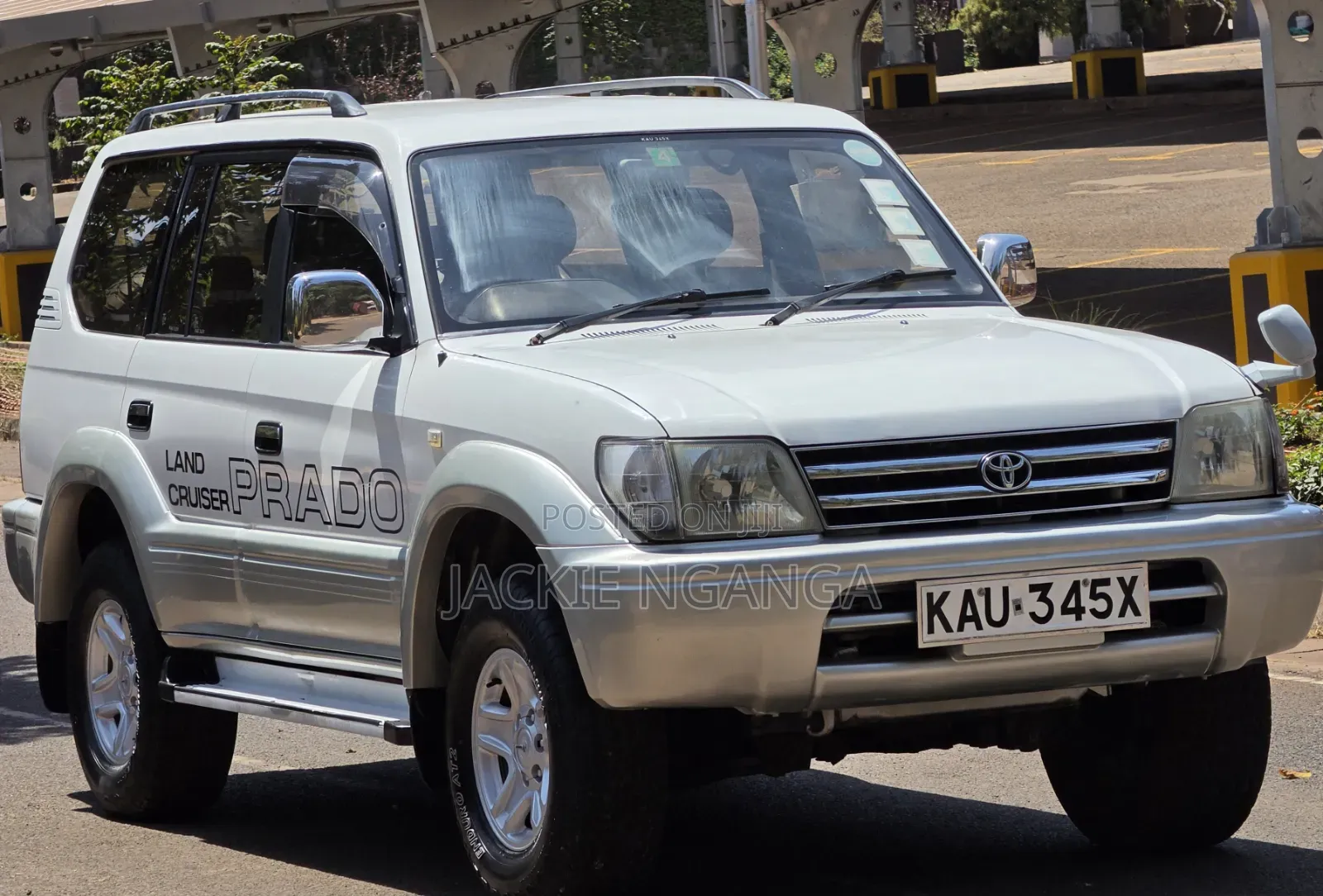 Toyota Land Cruiser Prado 1998 White