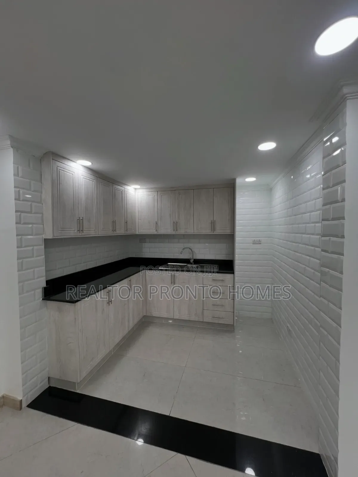 6bdrm Mansion in Runda for rent