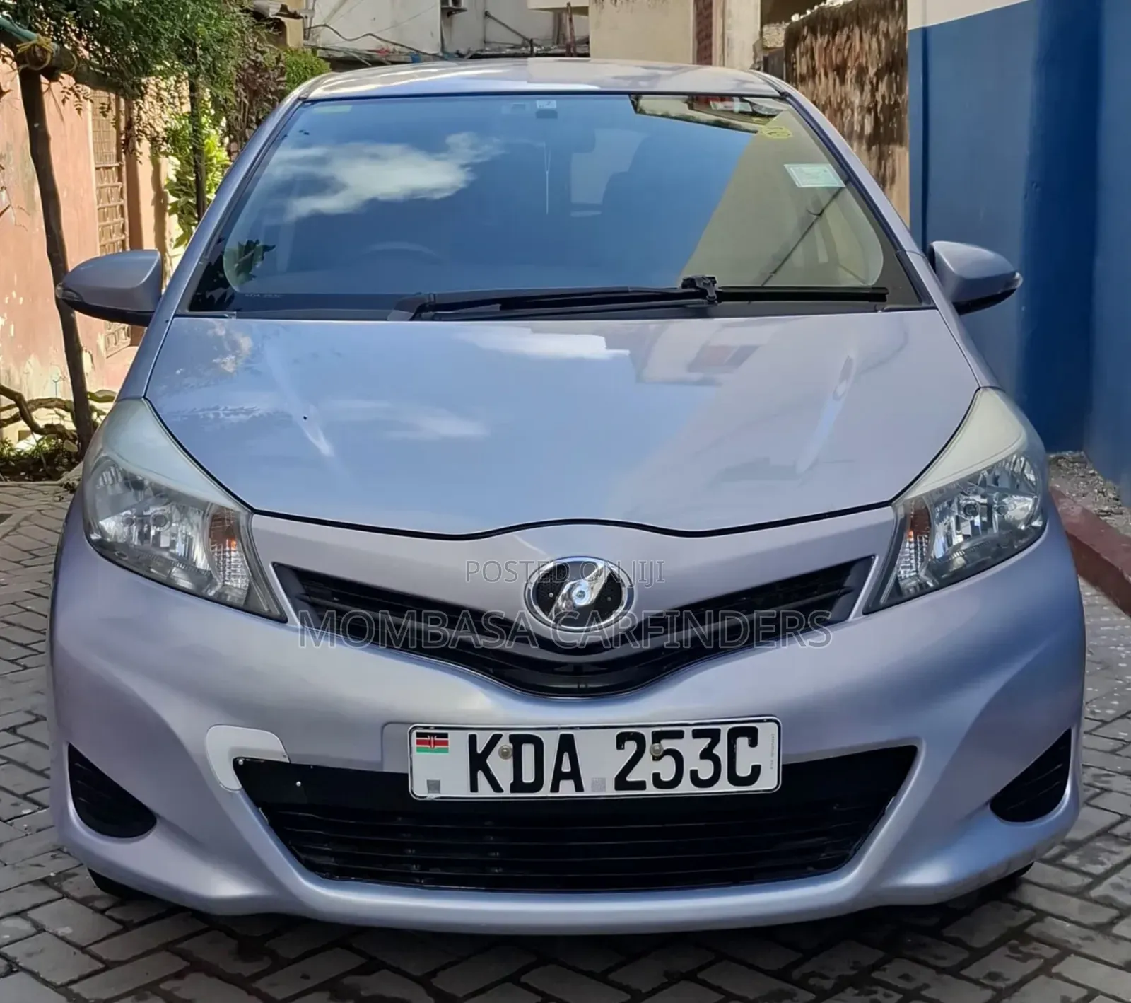 Toyota Vitz 2013 Purple