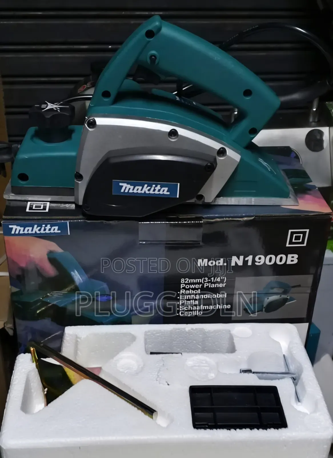 Makita N1900B Power Planer.