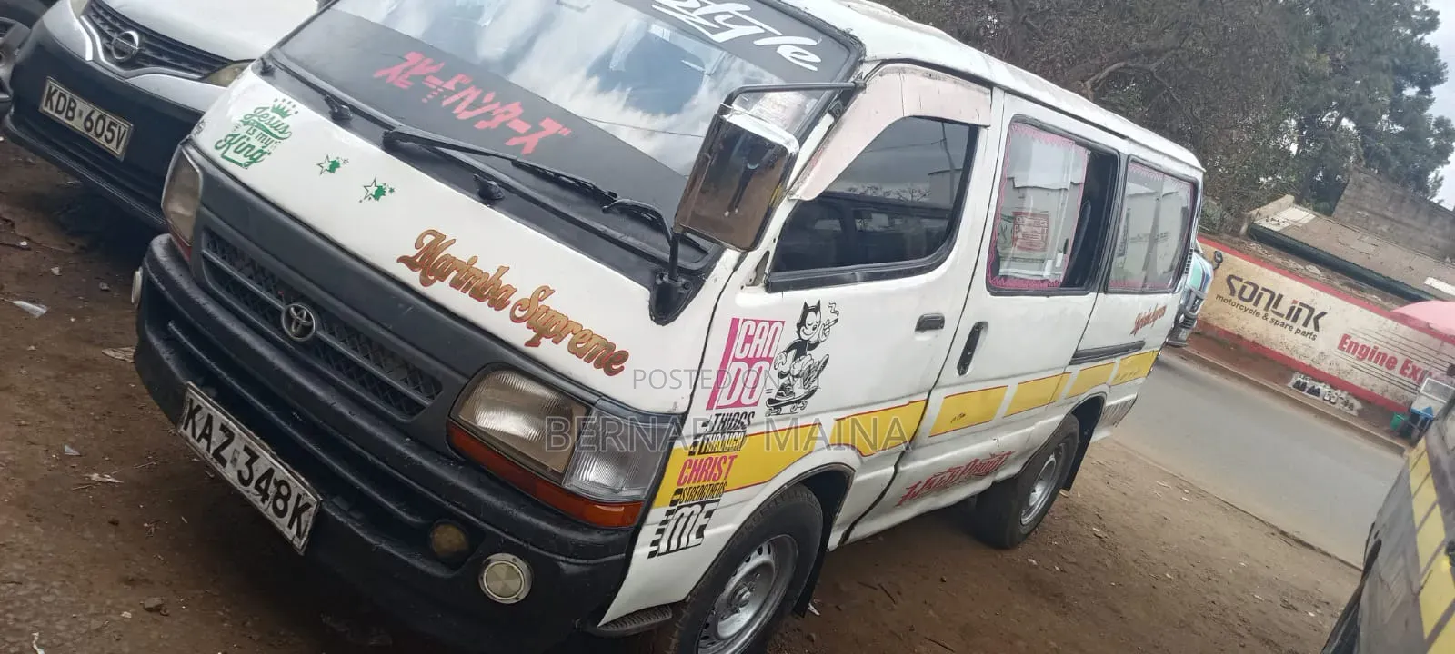 Toyota HiAce 2001 White