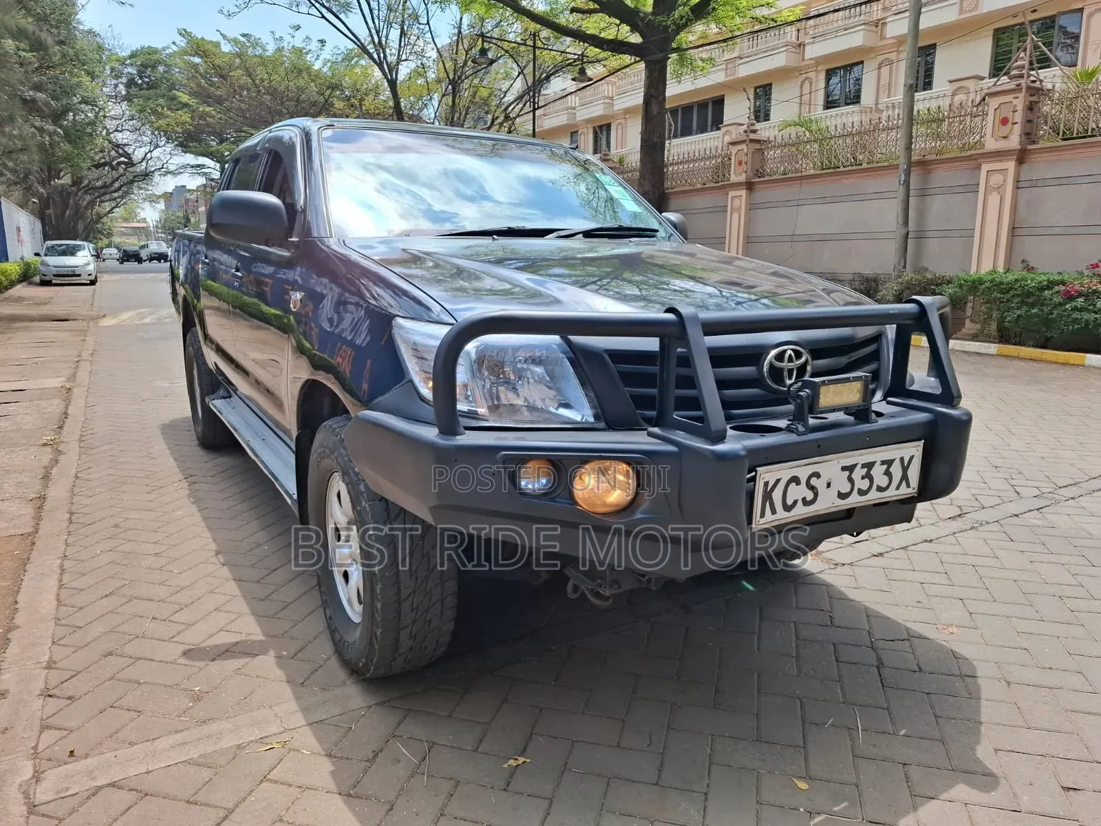 Toyota Hilux 2013 Black