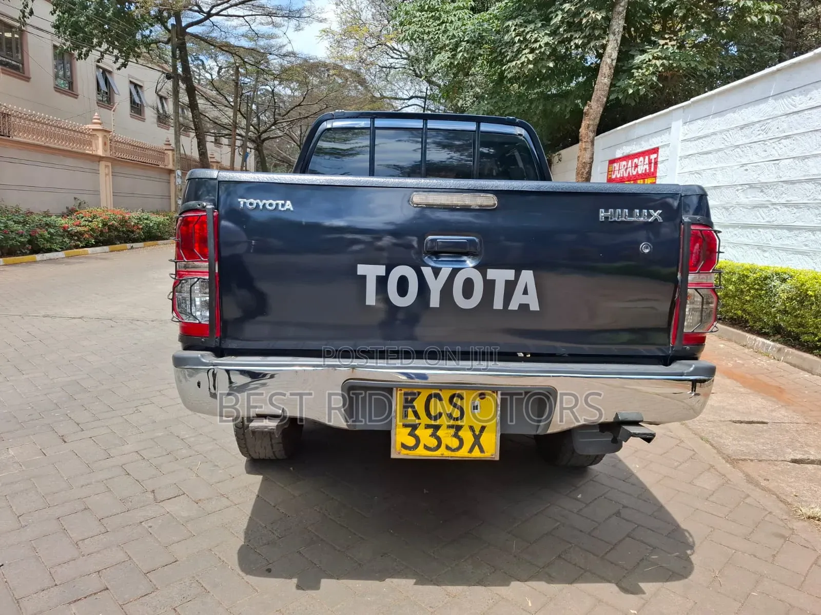 Toyota Hilux 2013 Black