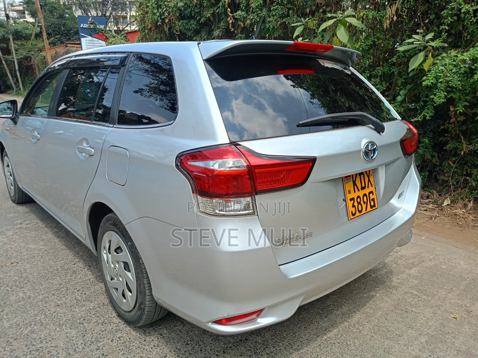 Toyota Corolla Fielder 2018 Silver