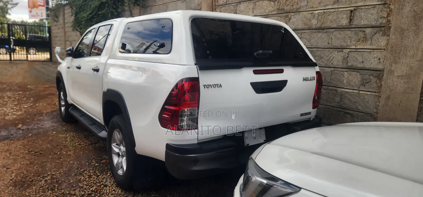 Toyota Hilux 2019 White