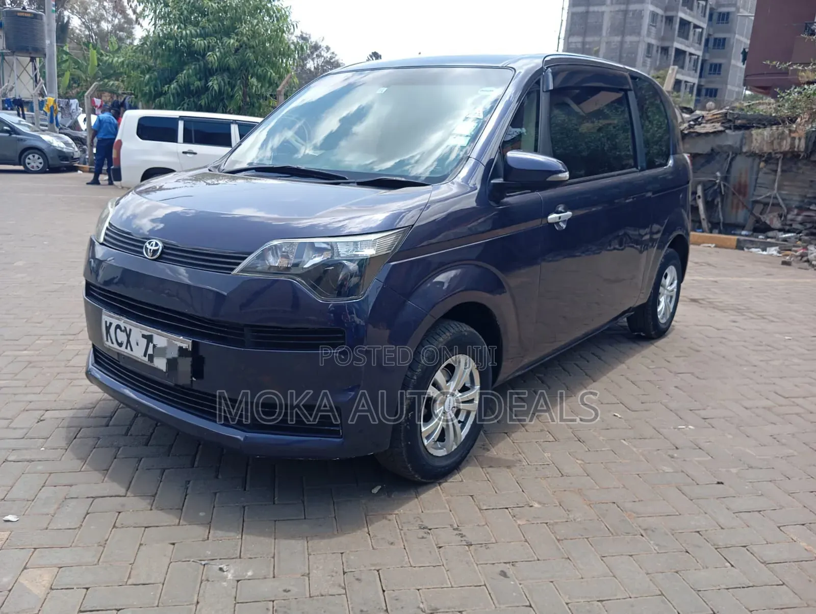 Toyota Spade 1.5 2012 Purple