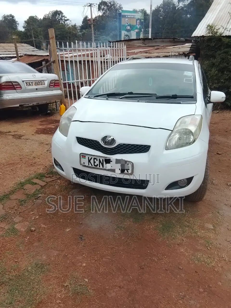 Toyota Vitz 2009 White
