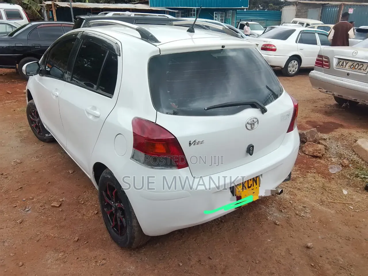 Toyota Vitz 2009 White