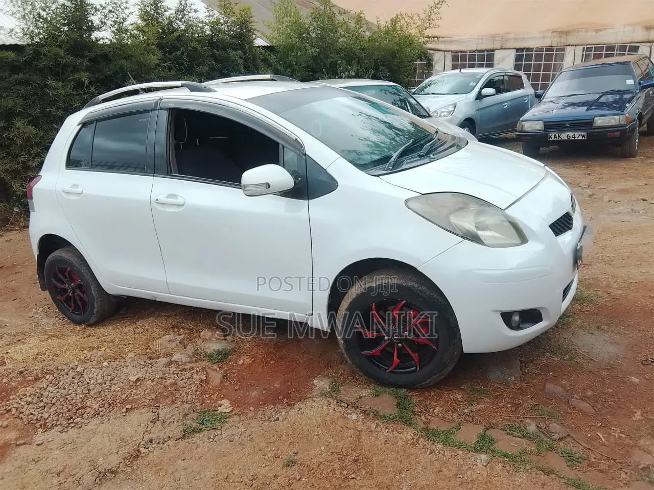 Toyota Vitz 2009 White
