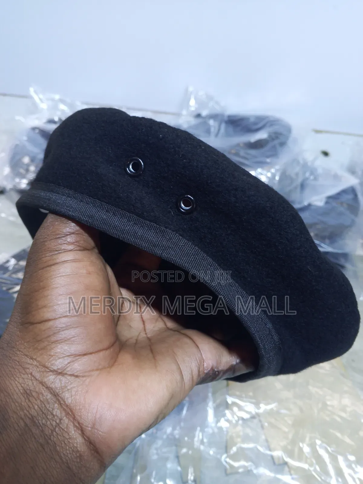Black Beret, Berets