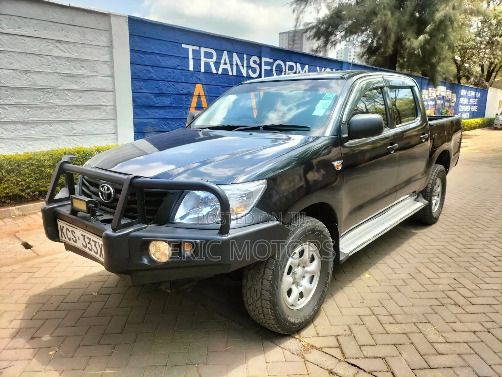 Toyota Hilux 2013 Black
