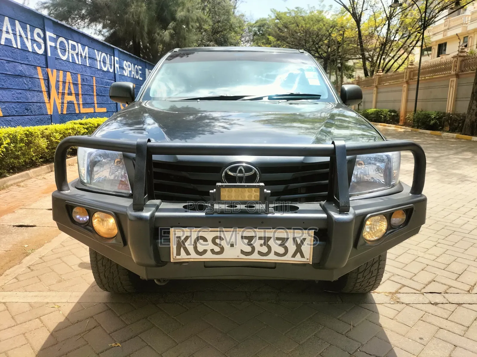 Toyota Hilux 2013 Black