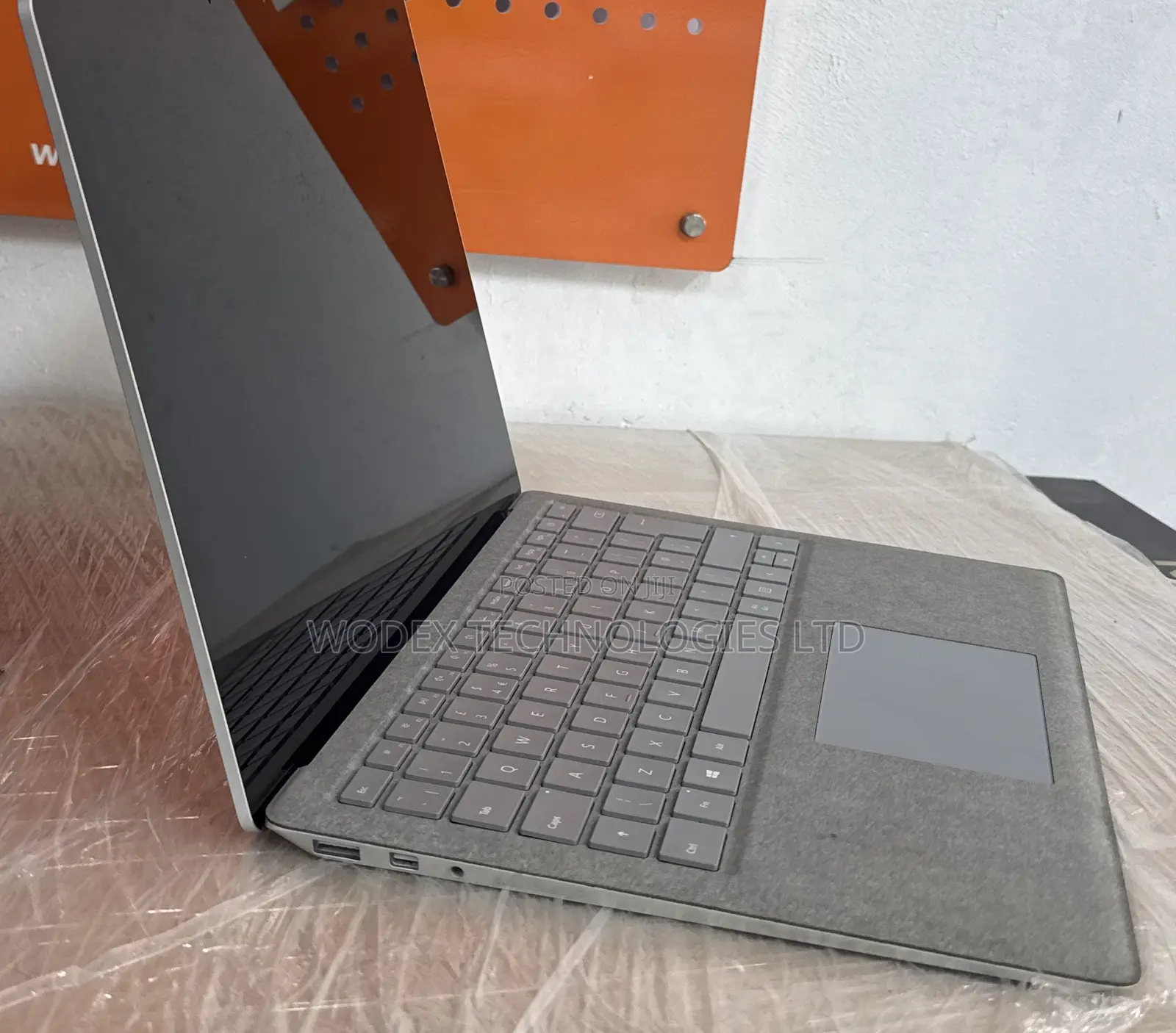 Laptop Microsoft Surface Laptop 8GB Intel Core i5 SSD 256GB