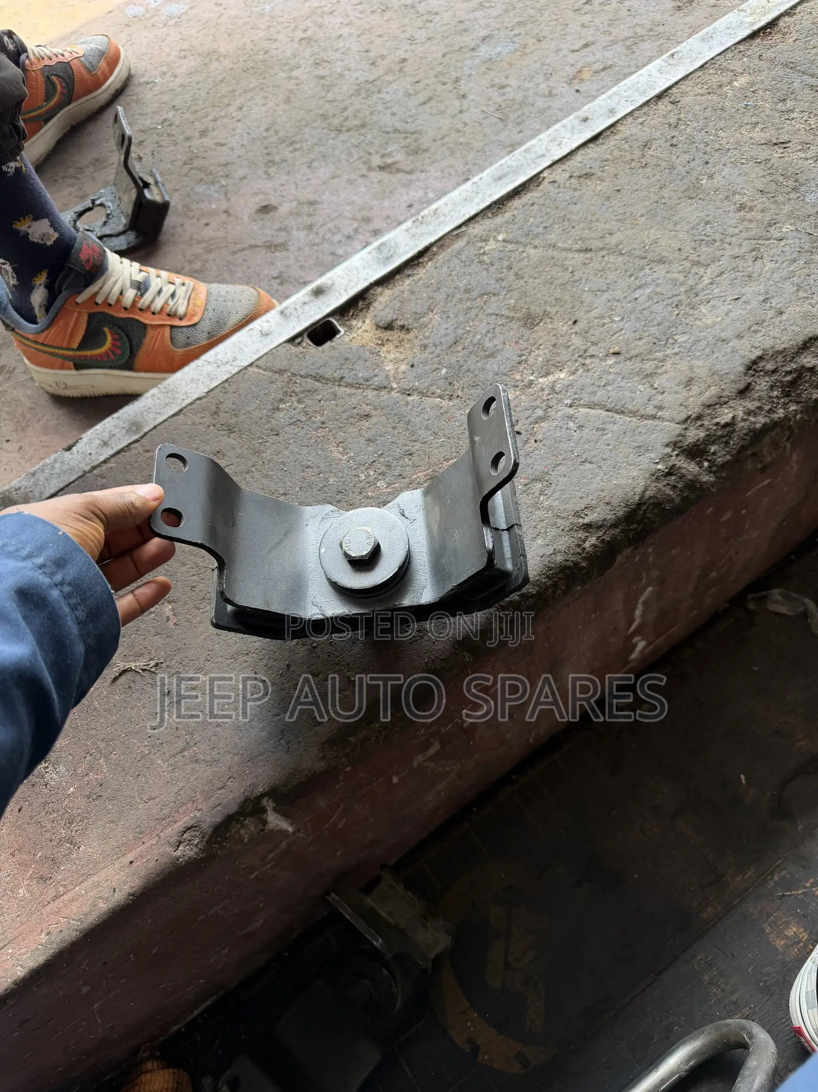 GEARBOX MOUNTAIN Hilux Vigo
