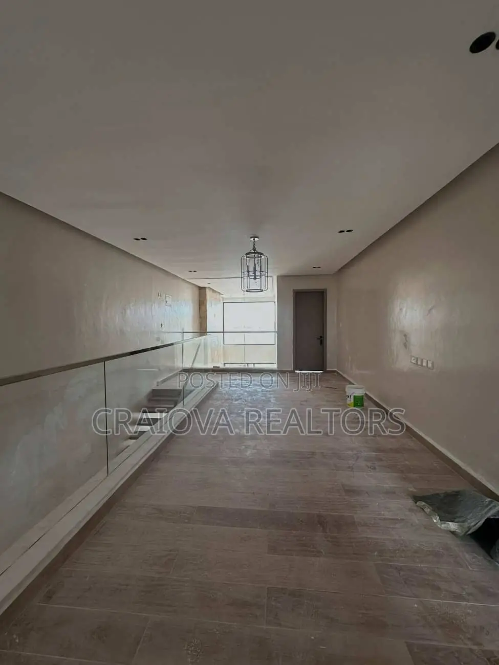 3bdrm Duplex in Hotel 67 Area for sale