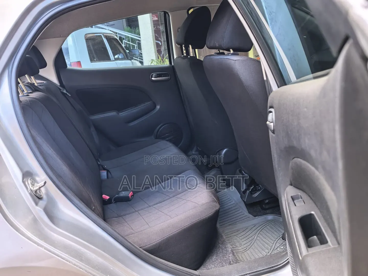 Mazda Demio 2011 Silver
