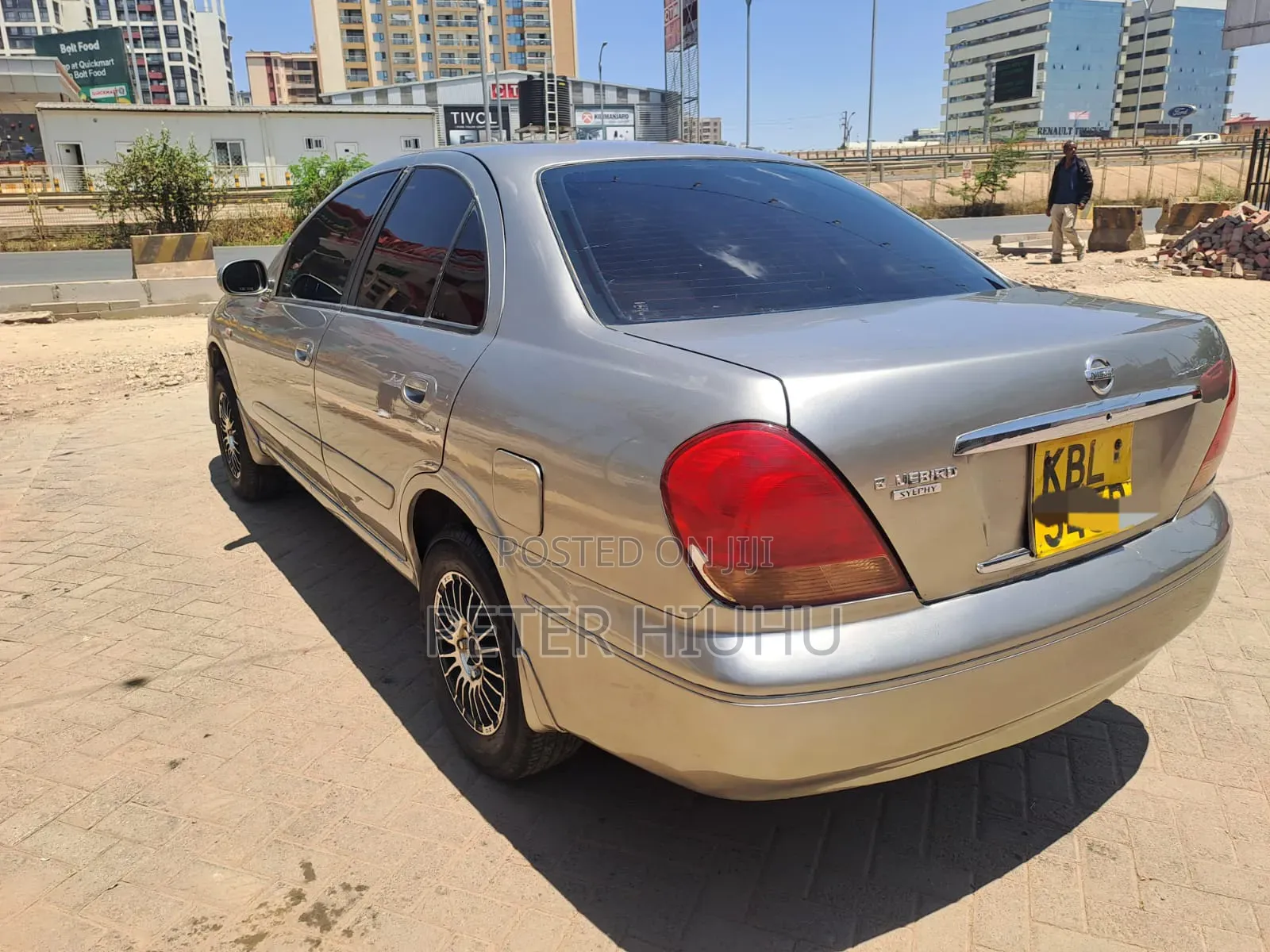 Nissan Bluebird 2003 Gold