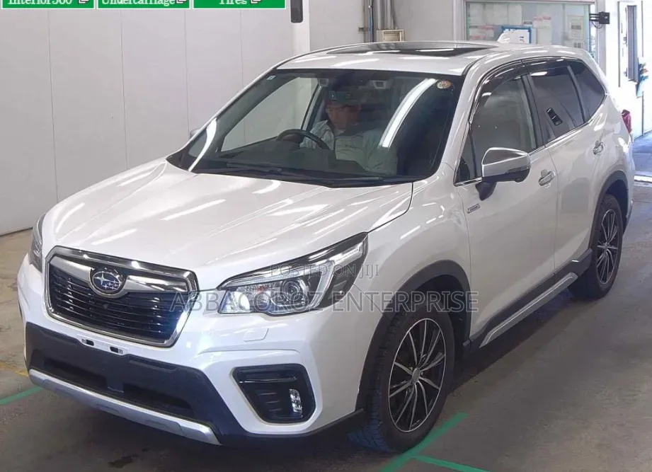 Subaru Forester 2018 White