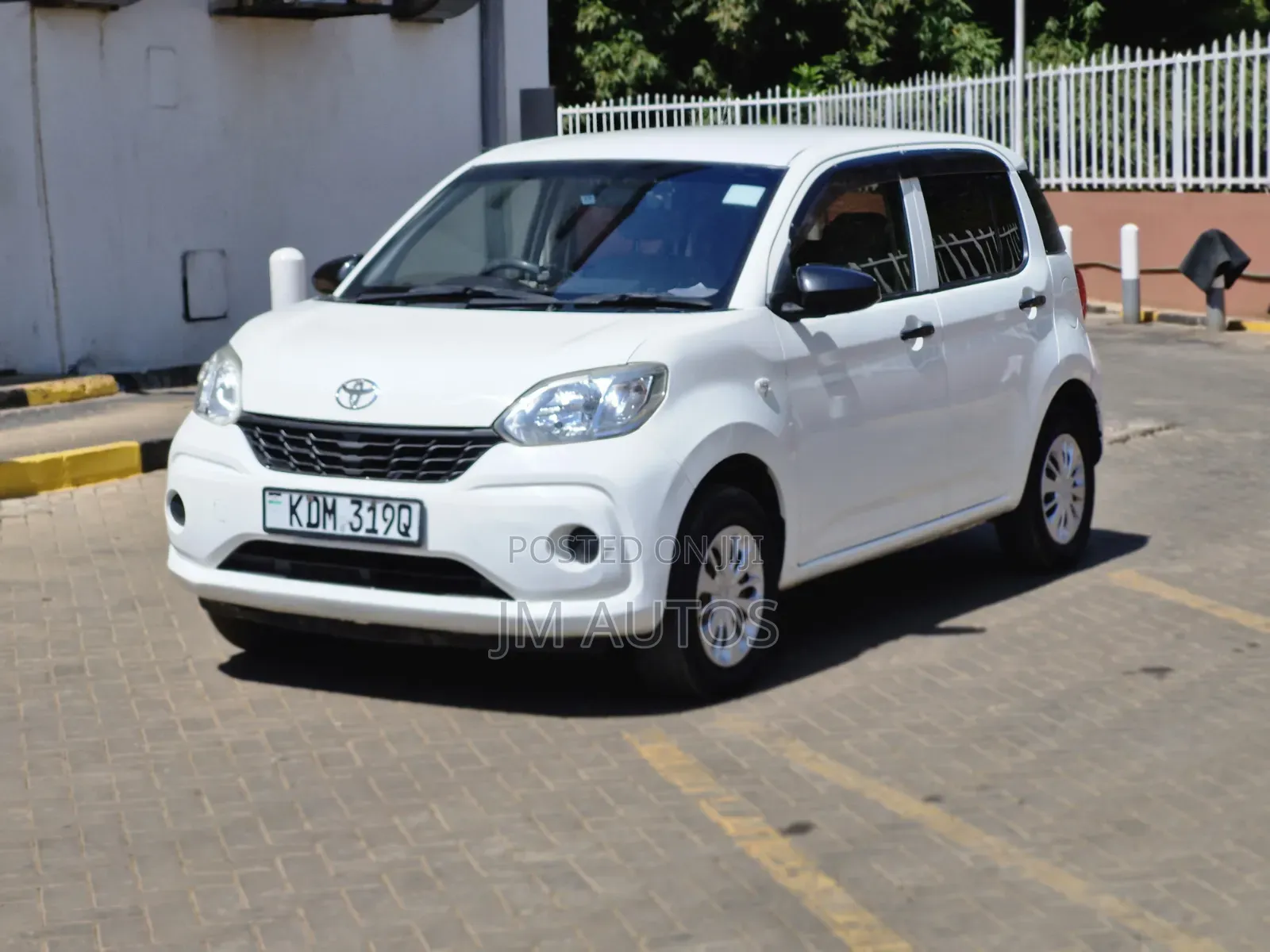 Toyota Passo 1.0 FWD 2017 White
