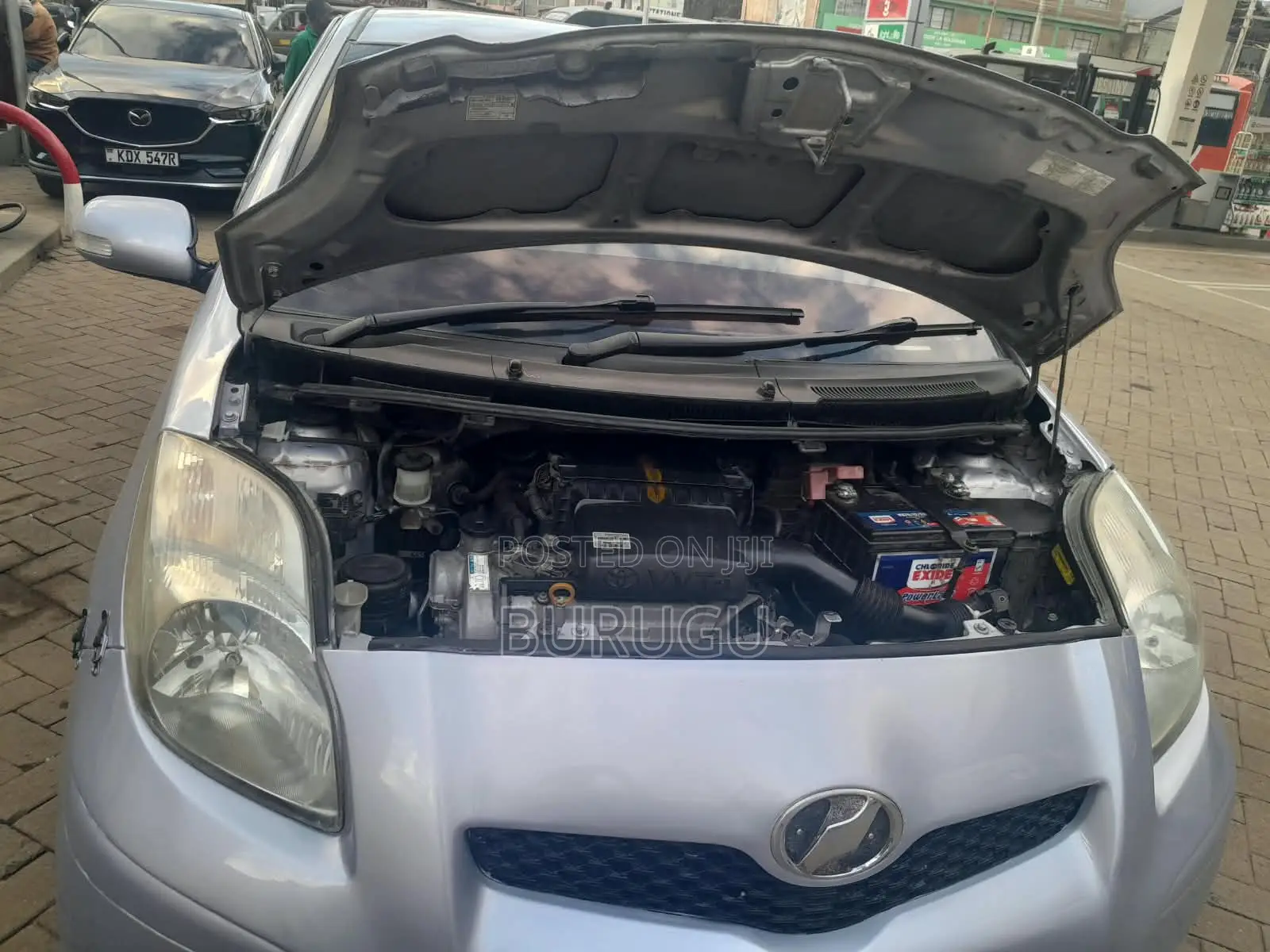 Toyota Vitz 2012 Silver