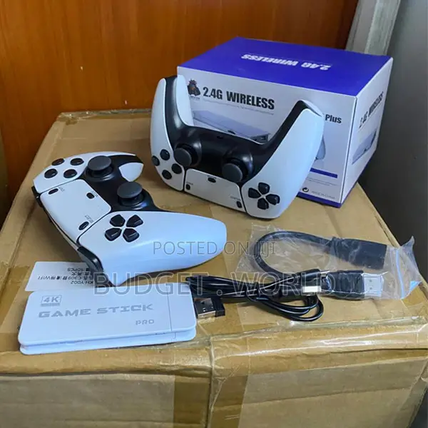 M15 Plus Game Stick 4K, 64 GB 20,000 2.4G Double Wireless Controller