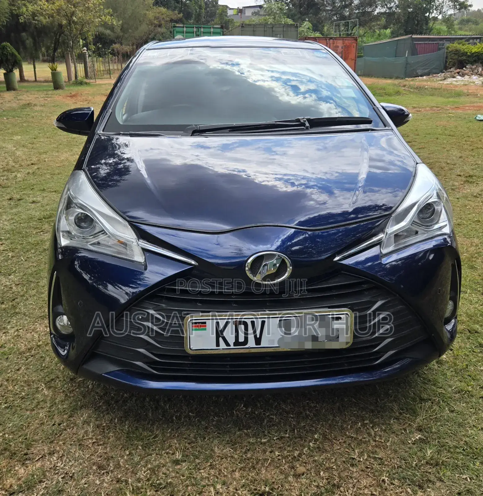 Toyota Vitz 1.3 FWD 5dr 2019 Gray