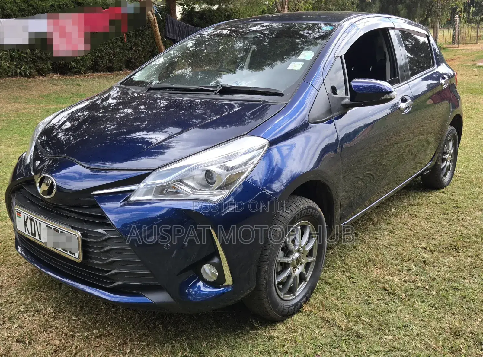 Toyota Vitz 1.3 FWD 5dr 2019 Gray