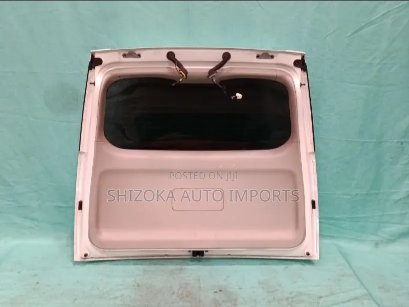 TOYOTA ISIS Tail Gate/Boot 2011