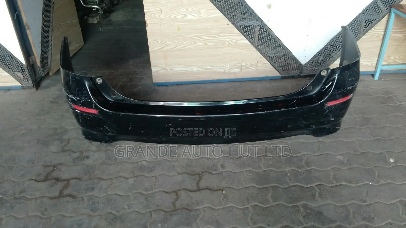 Toyota Wish Bumper Rear 2011