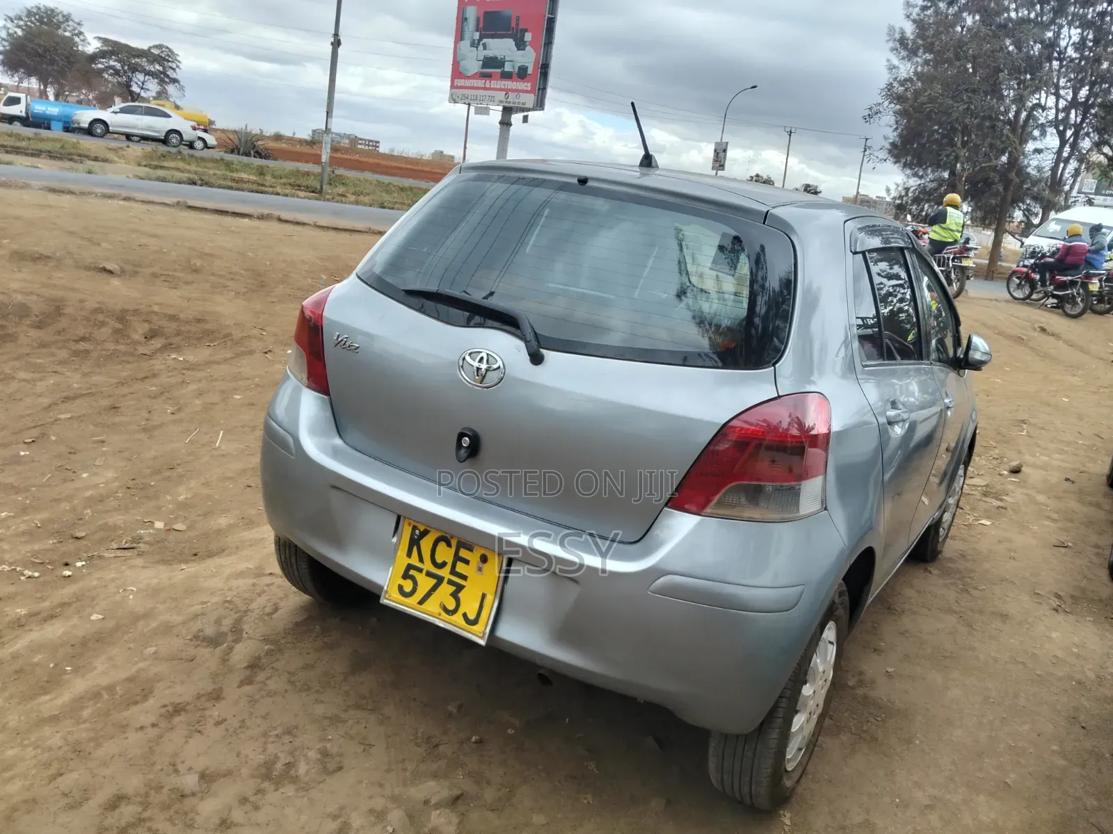 Toyota Vitz 2008 Silver