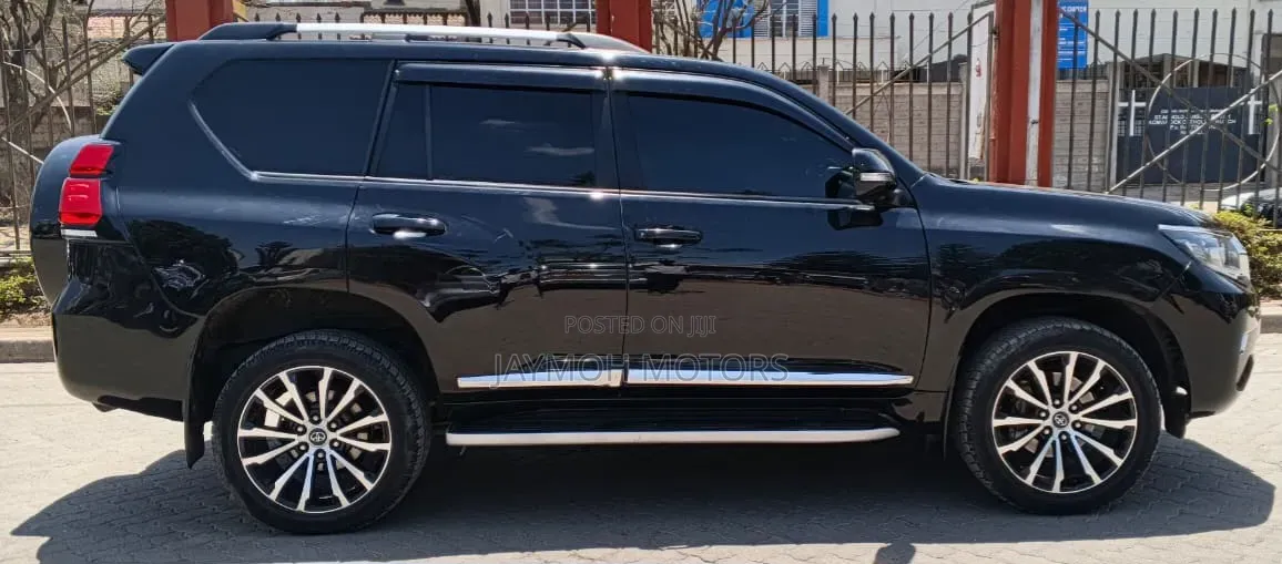 Toyota Land Cruiser Prado 2014 Black
