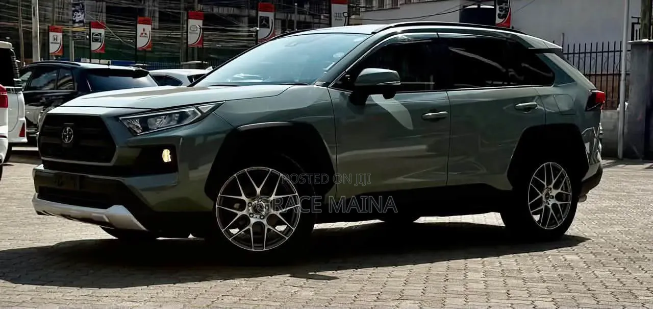 Toyota RAV4 Adventure 2019 Green
