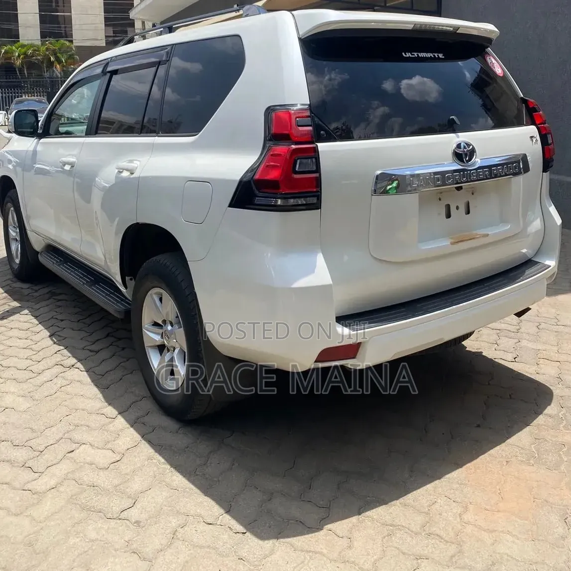 Toyota Land Cruiser Prado 2.8 2020 White