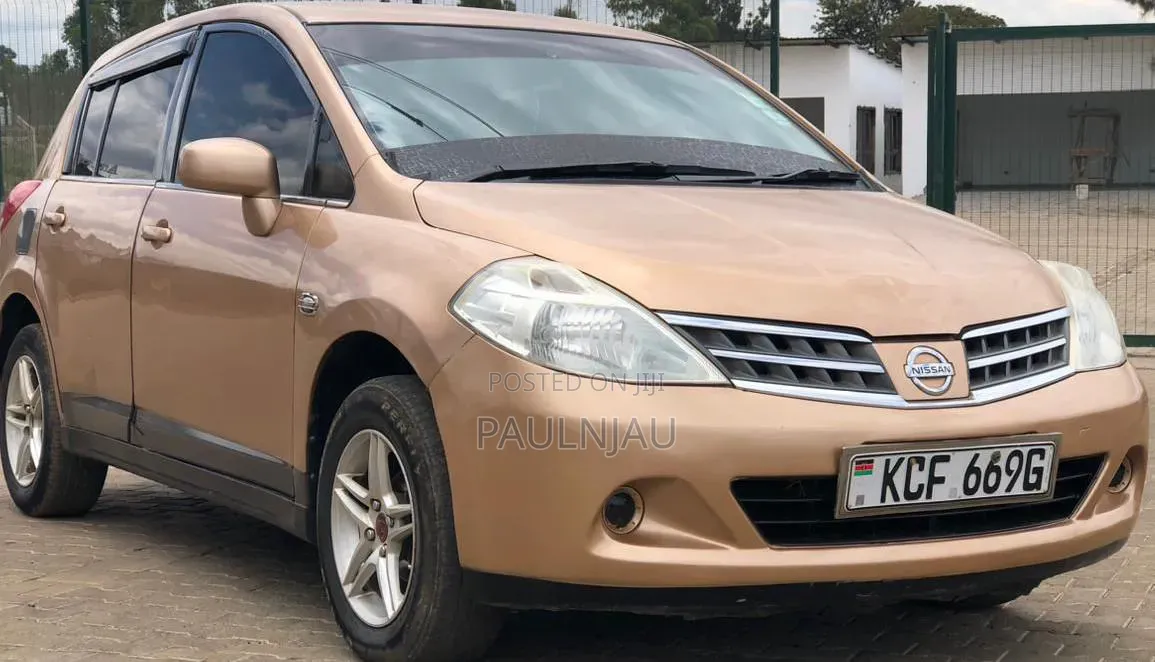 Nissan Tiida 2011