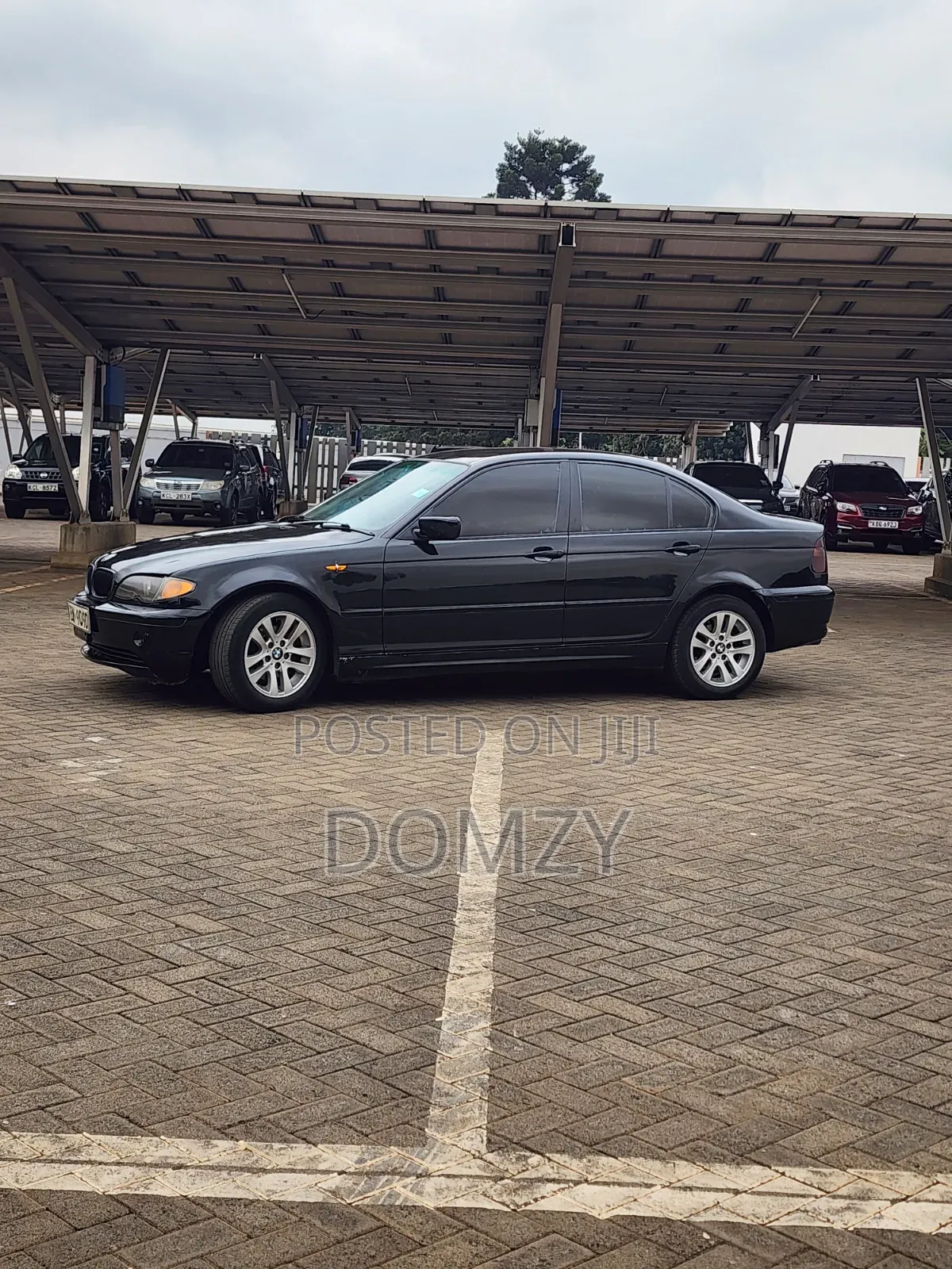 BMW 318i 2004 Black