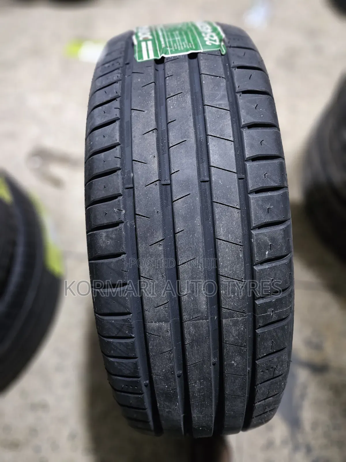 225/45r19 Dovroad Tire